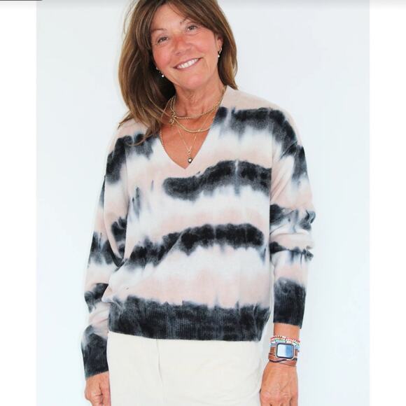 Crush. Cashmere Malibu Tie Dye V Neck Sweater Black Nectar 3 L - Picture 1 of 12